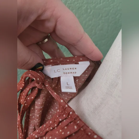 Size Large Lauren Conrad Burnt Umber Lace And Ruffle Trimmed 3/4 Sleeve Blouse - Picture 8 of 9